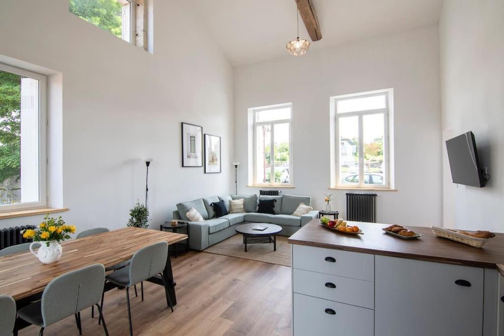 Treize Maison 3 Bed House In Centre Of Saint Severin ภายนอก รูปภาพ